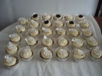 White rose cupcakes